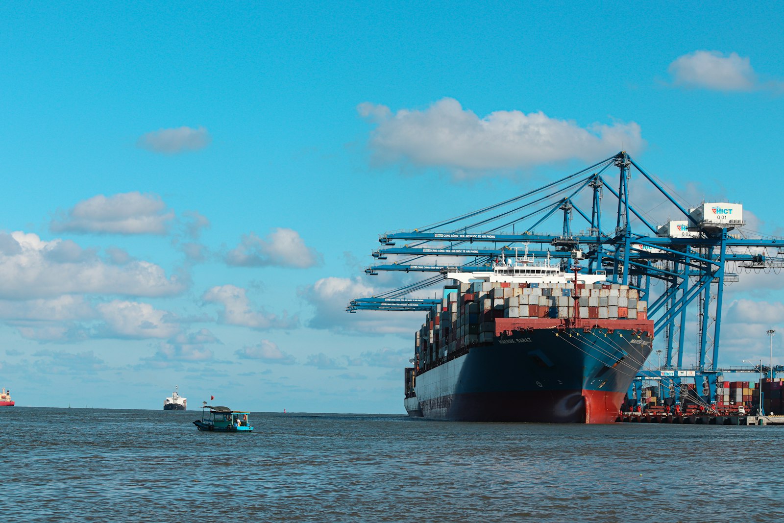 Vessel supporting oil and gas marine operations